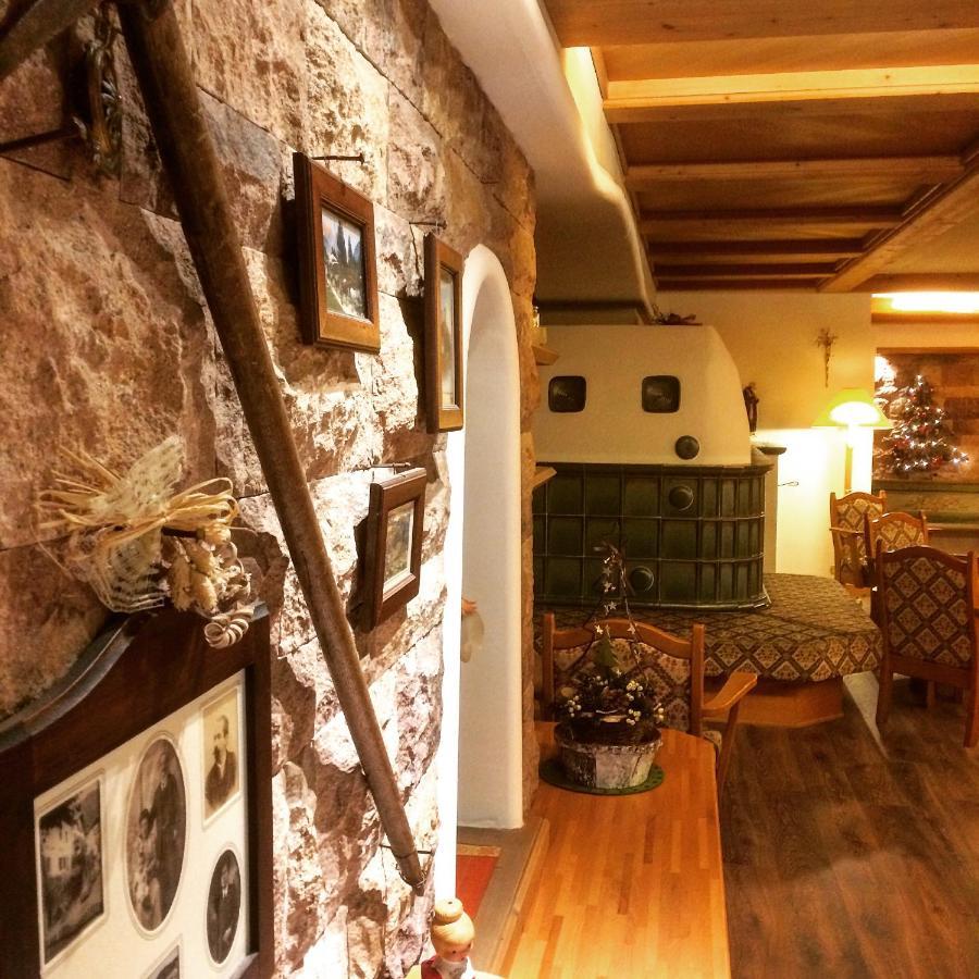 Hotel Alpina ピンツォーロ エクステリア 写真