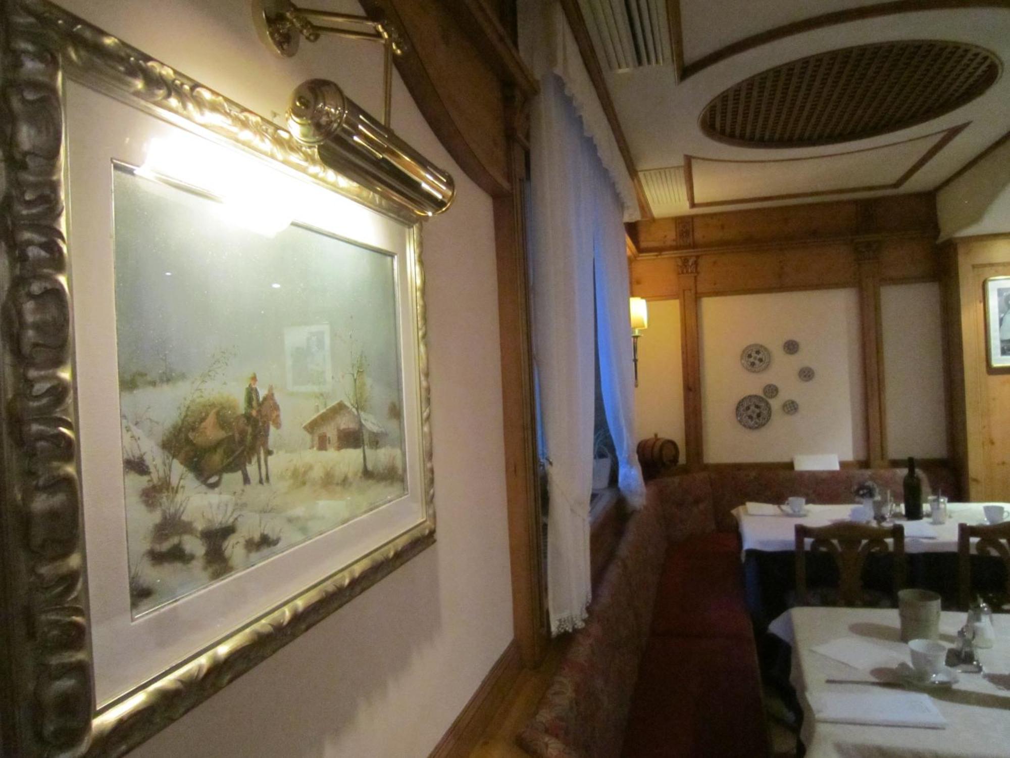 Hotel Alpina ピンツォーロ エクステリア 写真
